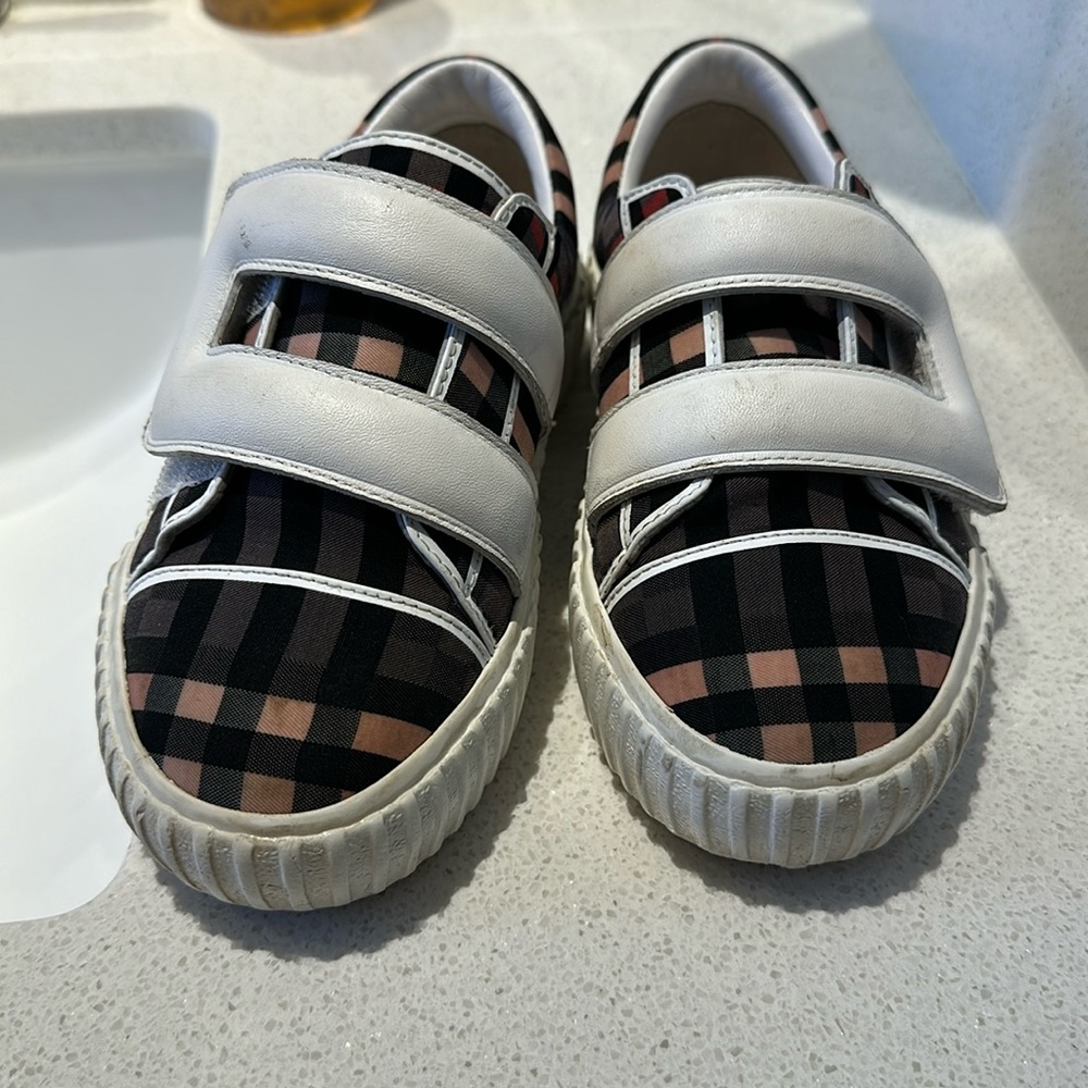 Burberry kids sneakers